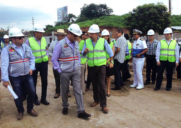 Presidente Rafael Correa visita la construcción del nuevo hospital del IESS en Guayaquil