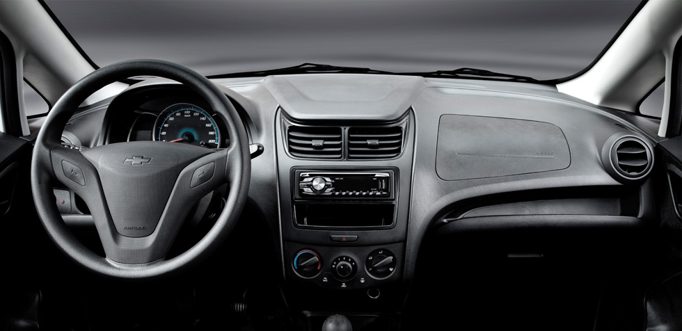 Chevrolet Sail sedán interior