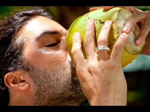 beneficios-de-tomar-agua-de-coco2