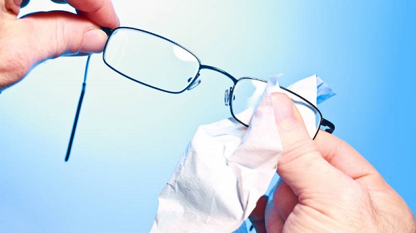 Como limpiar los lentes sin rayar