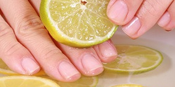 Uñas fuertes con limón