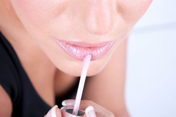 cómo hacer un brillo de labios casero