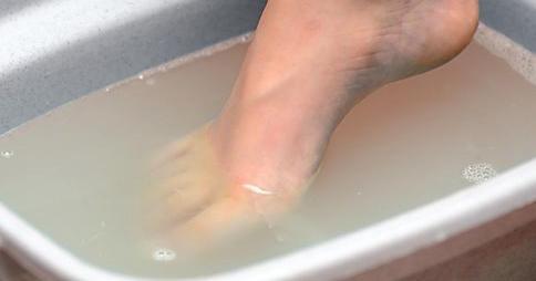 Cómo combatir la celulitis con agua