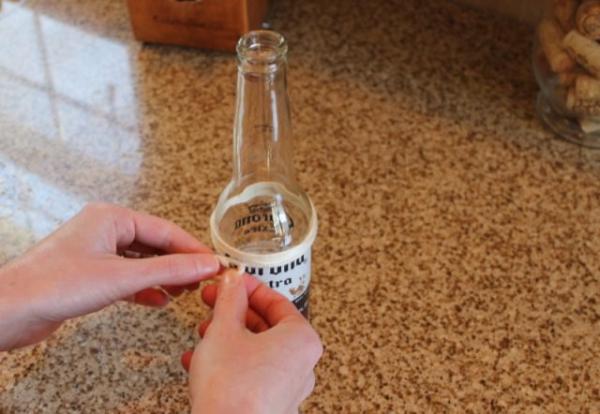 Cómo hacer vasos de botellas de vidrio