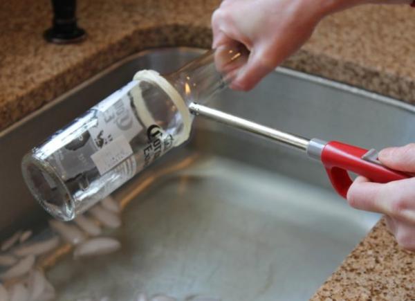 Cómo hacer vasos de botellas de vidrio