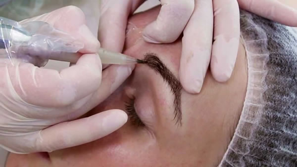 Micropigmentacion de cejas pelo a pelo