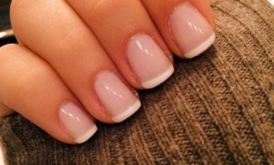 Cómo hacer un manicure francés perfecto