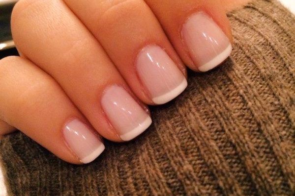 cómo hacer un manicure francés perfecto