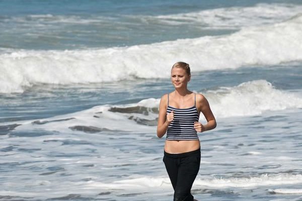 ejercicios para entrenar en la playa