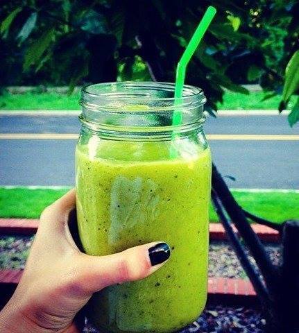 jugo verde de las famosas