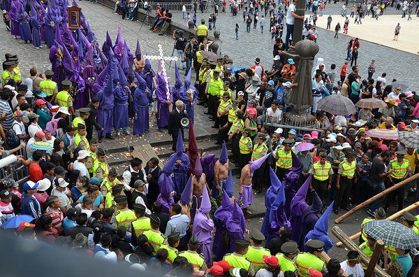 procesión jesús del gran poder quito