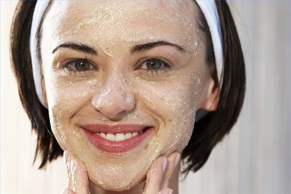 cómo hacer una mascarilla para aclarar la cara