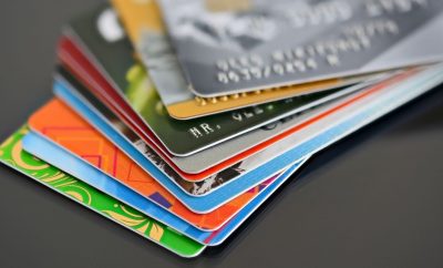 diferencias entre tarjetas de crédito y débito